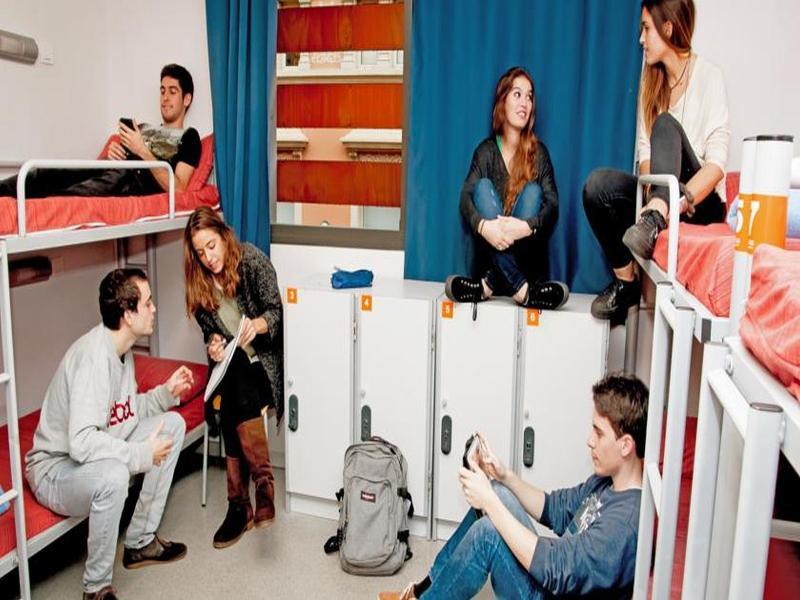 Pere Tarres Hostel