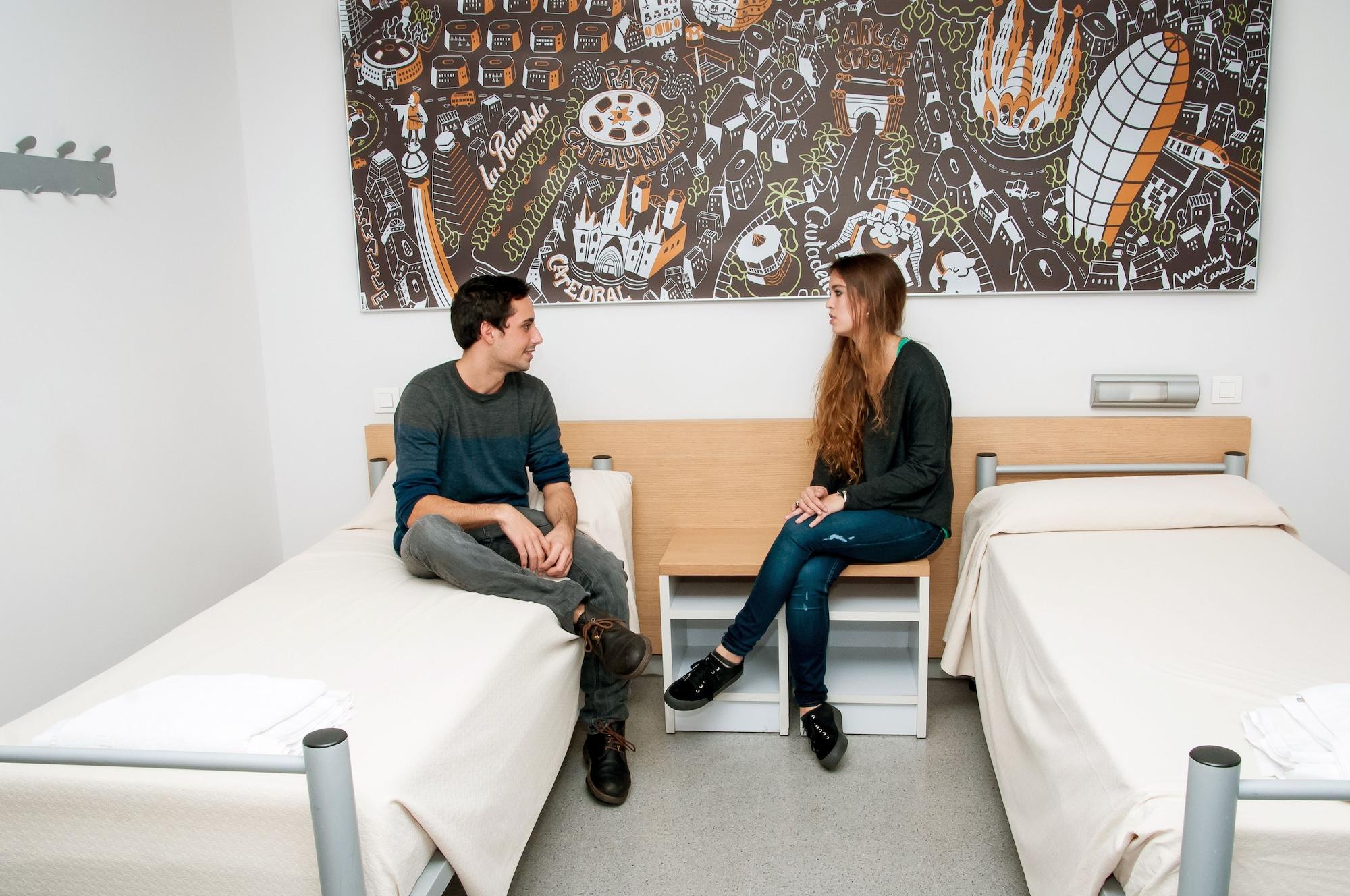 Barcelona Pere Tarres Youth Hostel Barcelona